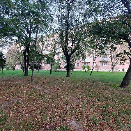 Apartman Merry Bratislava Esterno foto