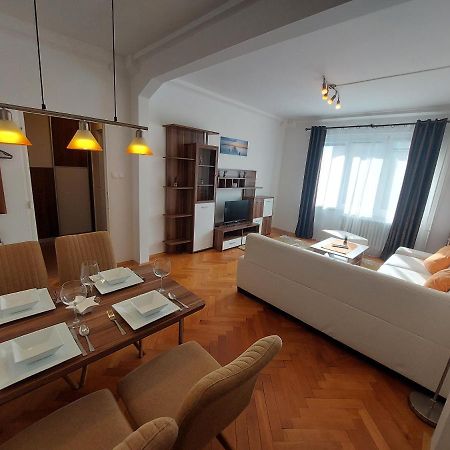 Apartman Merry Bratislava Esterno foto