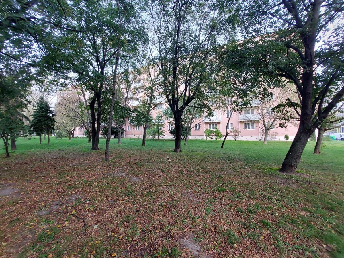 Apartman Merry Bratislava Esterno foto